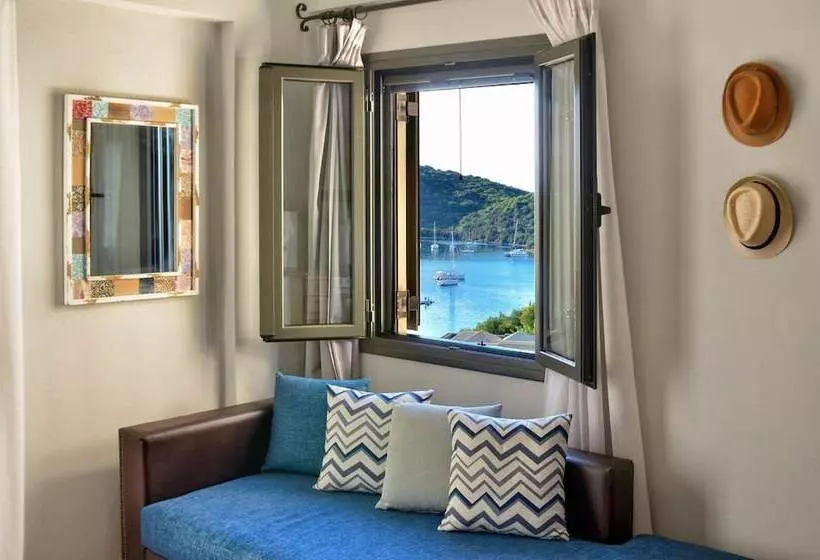 Niriides Luxury Apartments