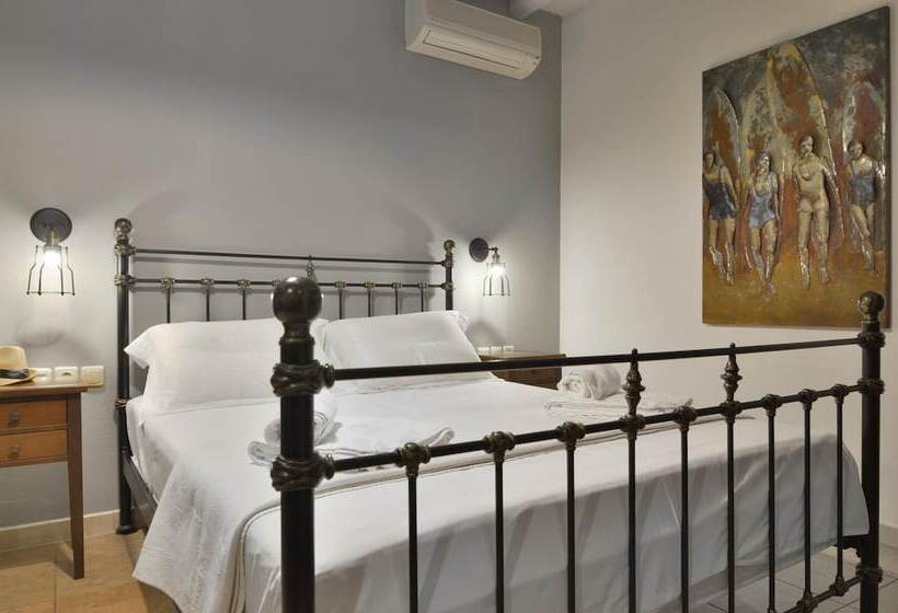 Niriides Luxury Apartments