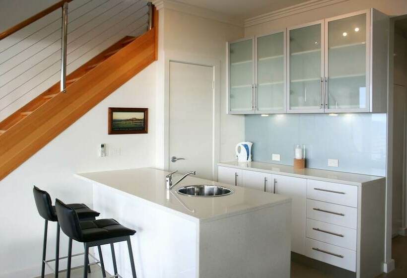 Penneshaw Oceanview Apartments