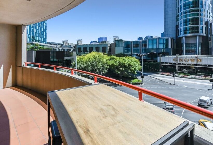 Southbank Tower Apartments