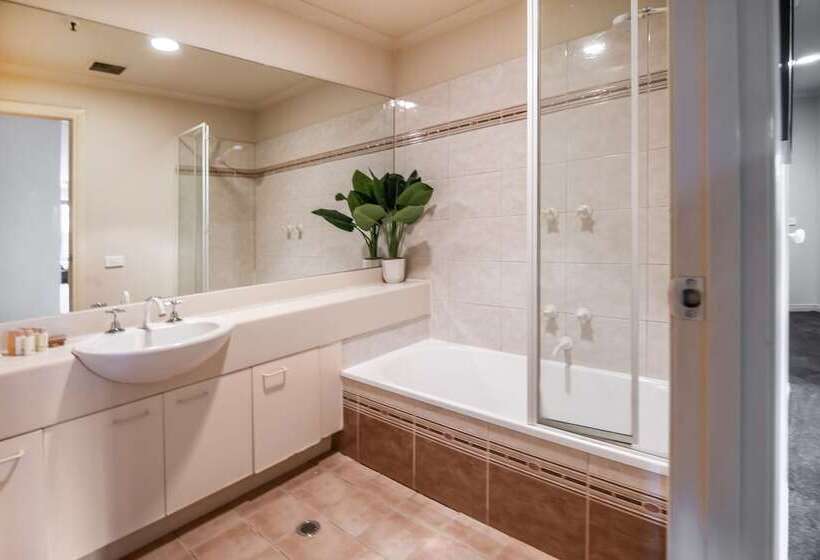 Southbank Tower Apartments