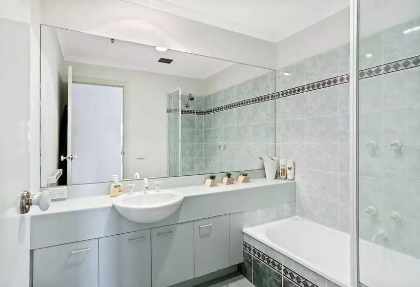 Southbank Stay In Prima Tower