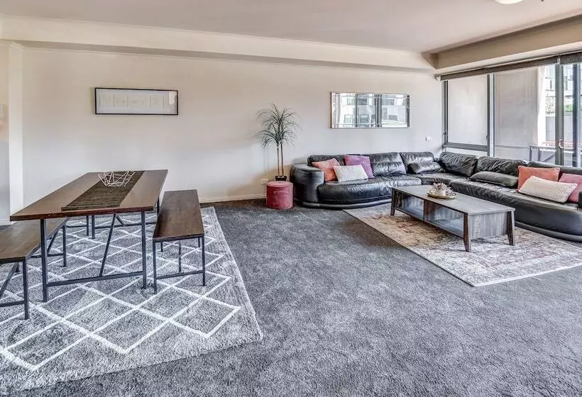 Southbank Stay In Prima Tower
