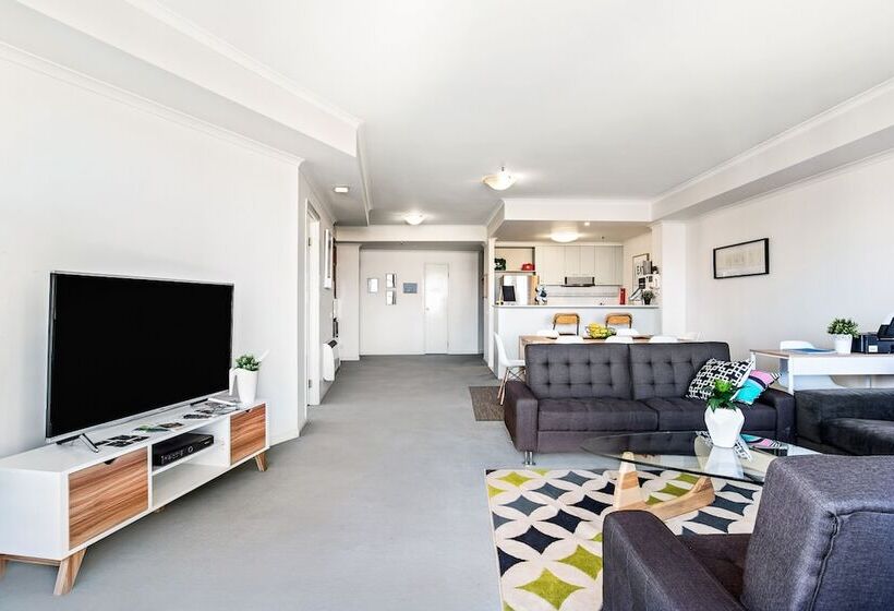 Southbank Tower Apartments