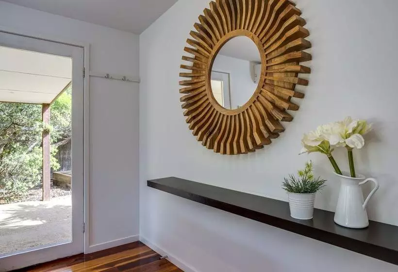 Tasman Surf House