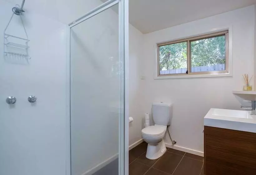 Tasman Surf House