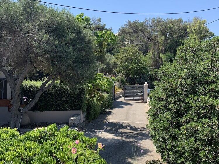 Terpsichori Villa & Apartments