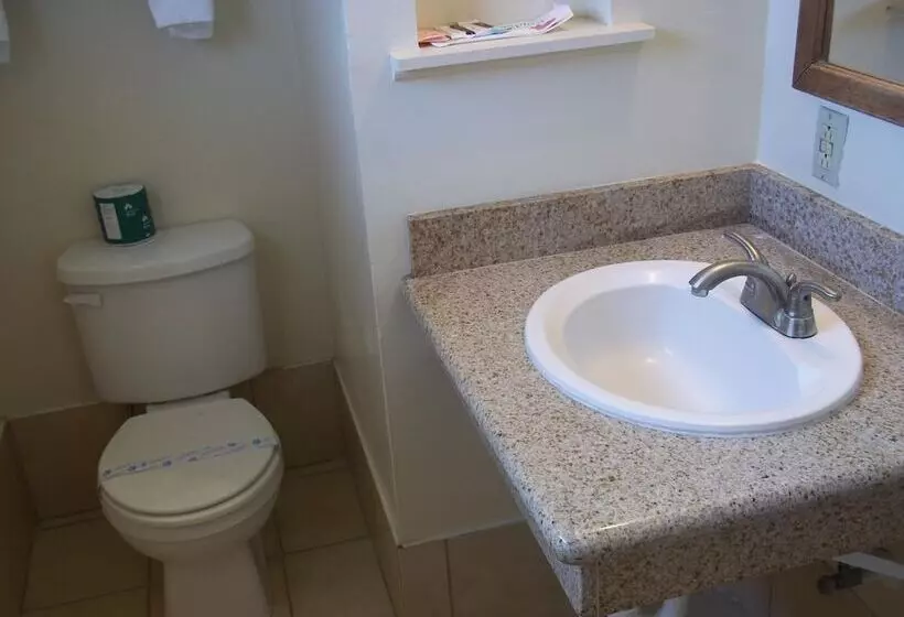 Holiday Motel Oakdale