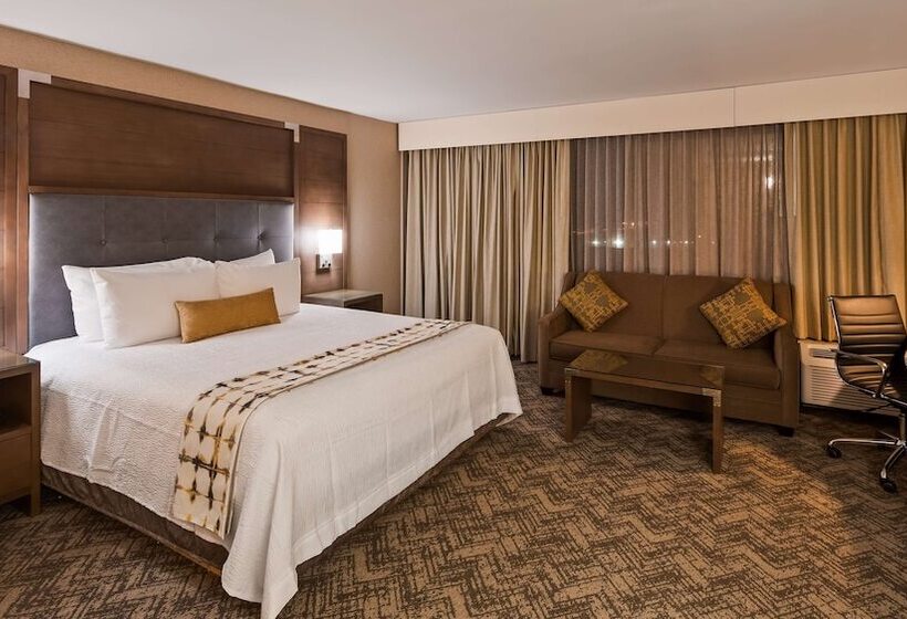 ホテル Best Western Premier Kansas City Sports Complex