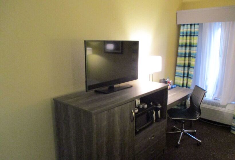 فندق Quality Inn