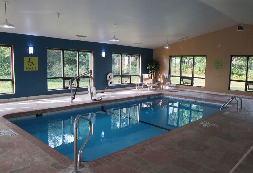 فندق Quality Inn