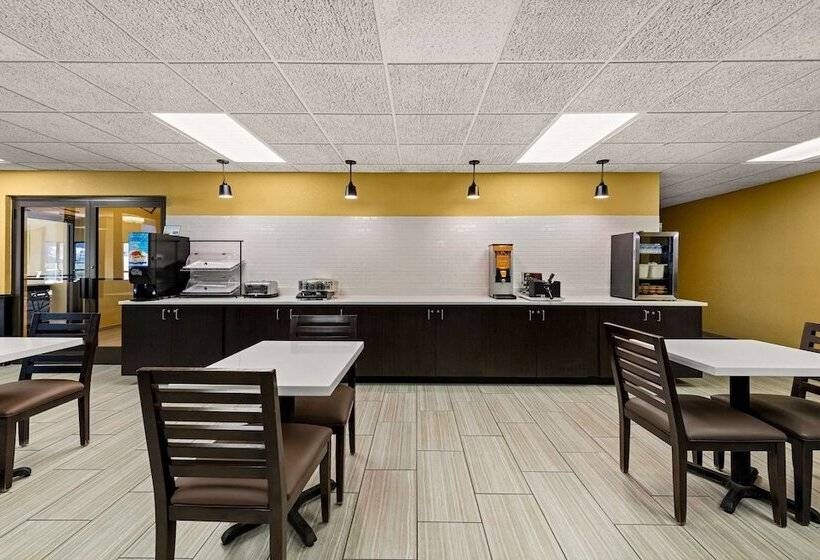 فندق Quality Inn