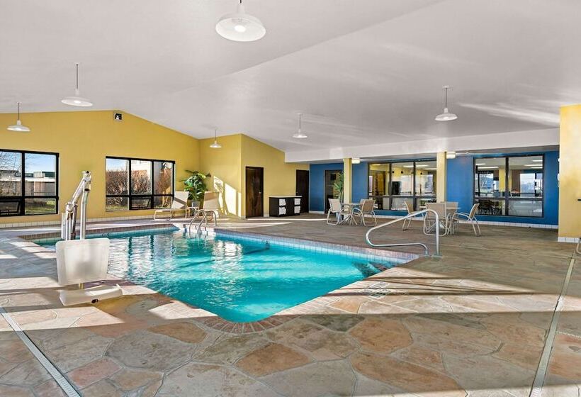 فندق Quality Inn