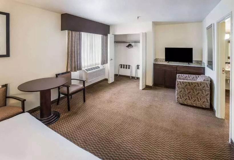 هتل Clarion Inn Page  Lake Powell