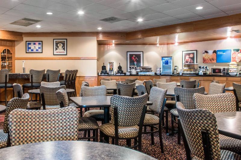 Отель Comfort Inn Lancaster County North