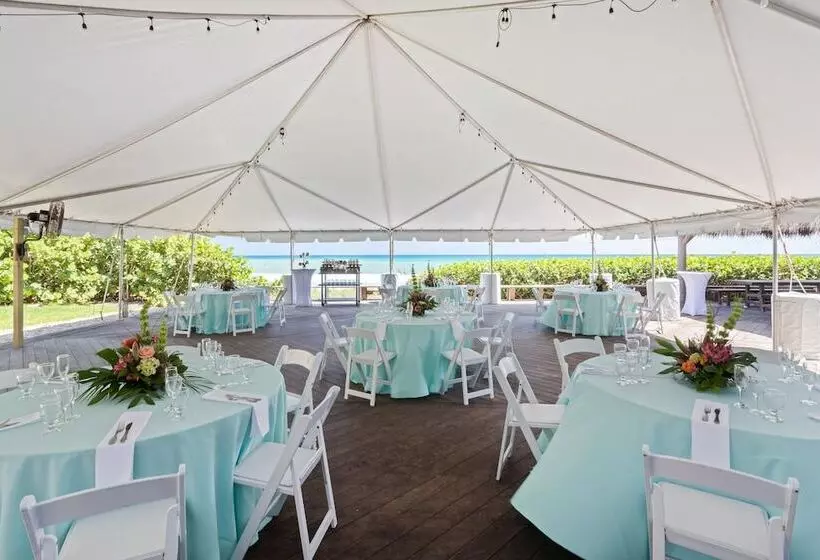 酒店 Crowne Plaza Melbourne Oceanfront, An Ihg