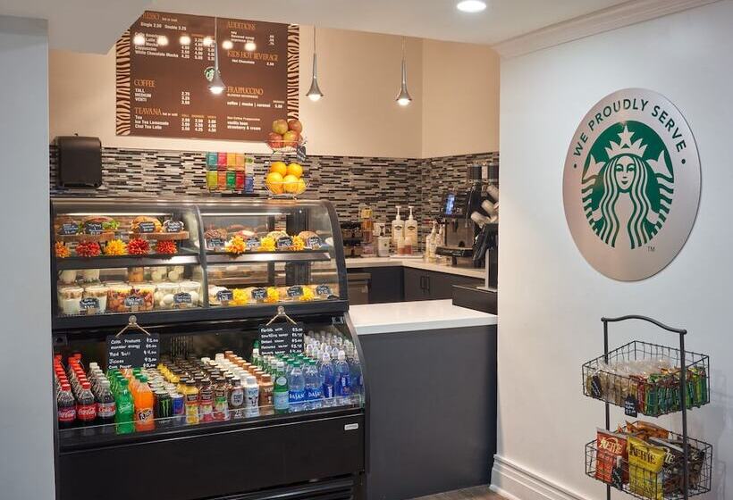 هتل Crowne Plaza Melbourne Oceanfront, An Ihg