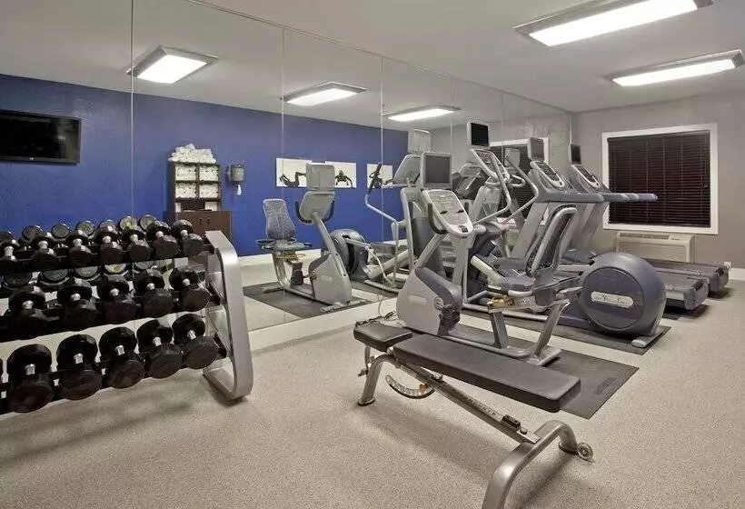 Holiday Inn Express Hotel & Suites Minneapolis Minnetonka, An Ihg