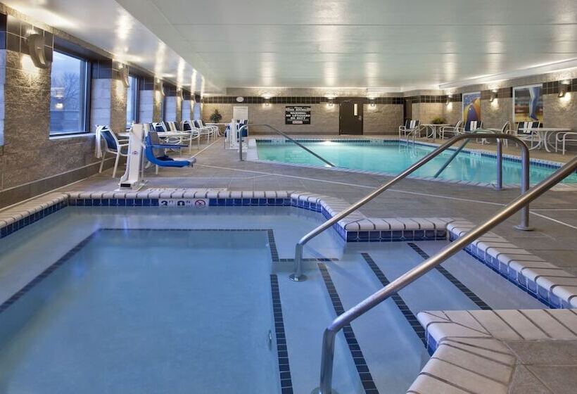 Holiday Inn Express Hotel & Suites Minneapolis Minnetonka, An Ihg