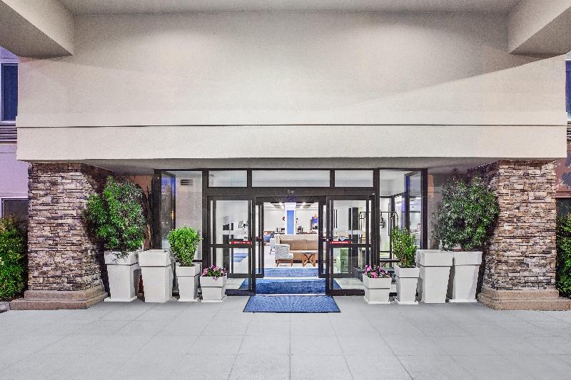 هتل Holiday Inn Express & Suites Tacoma, An Ihg