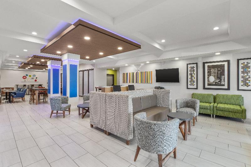 هتل Holiday Inn Express & Suites Tacoma, An Ihg