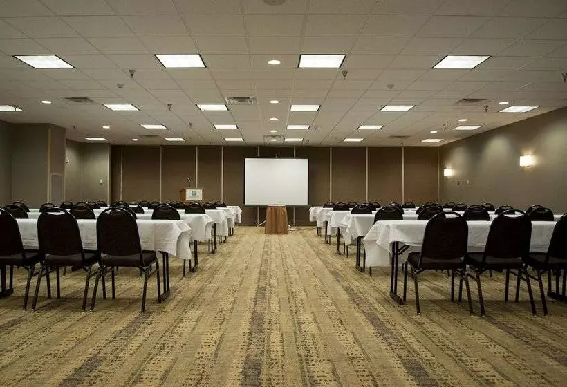 Отель Holiday Inn Spearfish Convention Center, An Ihg