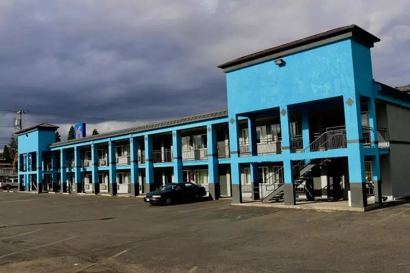 호텔 Holiday Lodge Salem,or