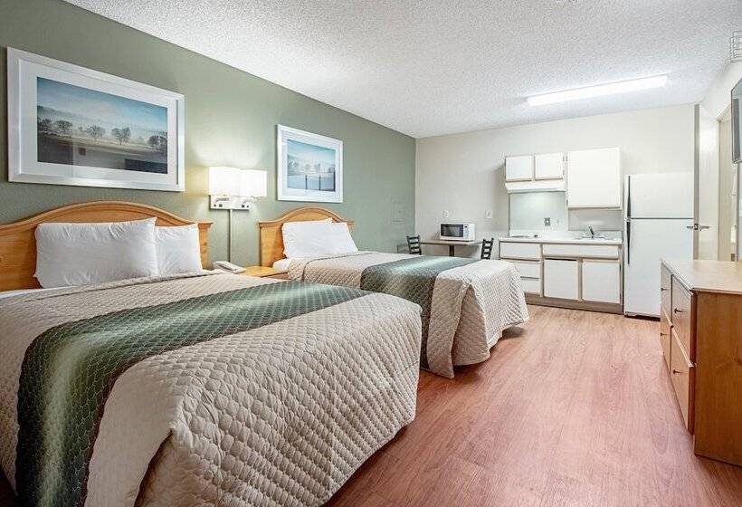 Otel Hometowne Studios By Red Roof Phoenix   Dunlap Ave