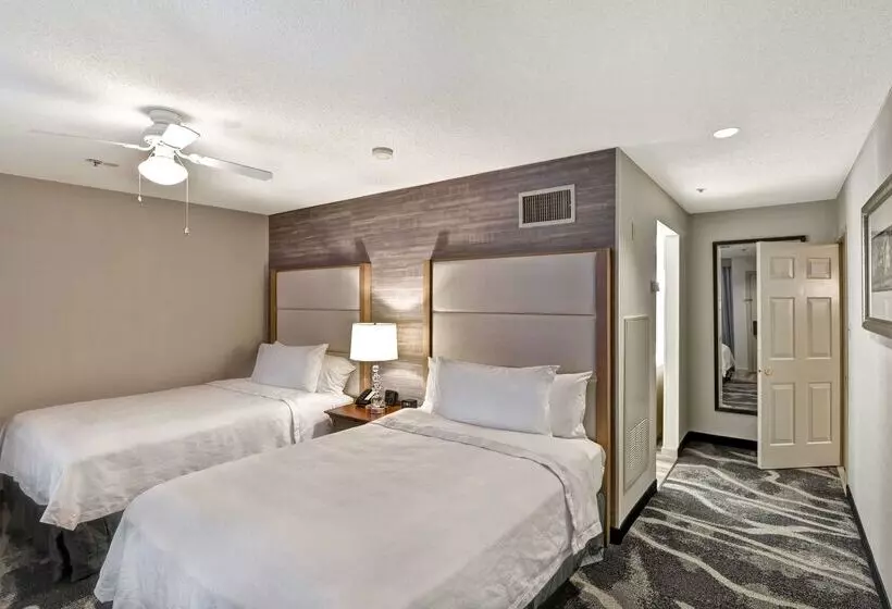 ホテル Homewood Suites By Hilton Windsor Locks Hartford