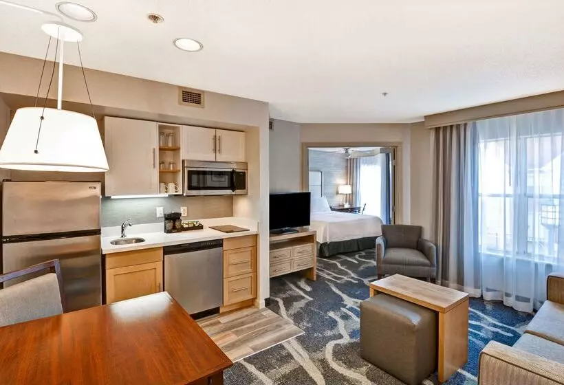 ホテル Homewood Suites By Hilton Windsor Locks Hartford