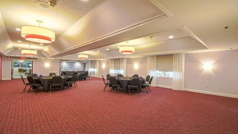 호텔 Indigo St Petersburg Downtown