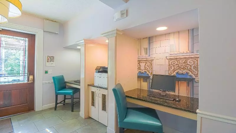 호텔 Indigo St Petersburg Downtown