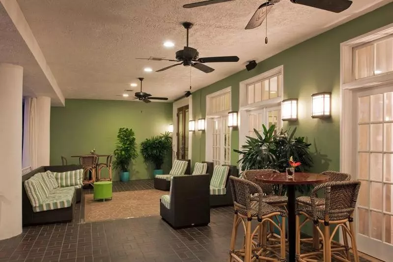 호텔 Indigo St Petersburg Downtown