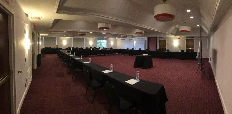 호텔 Indigo St Petersburg Downtown