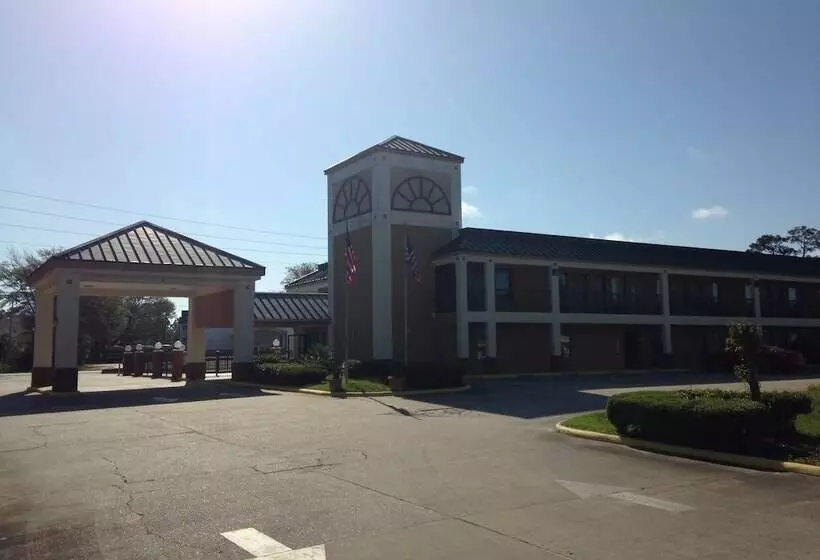 هتل Econo Lodge Inn & Suites Ocean Springs Biloxi