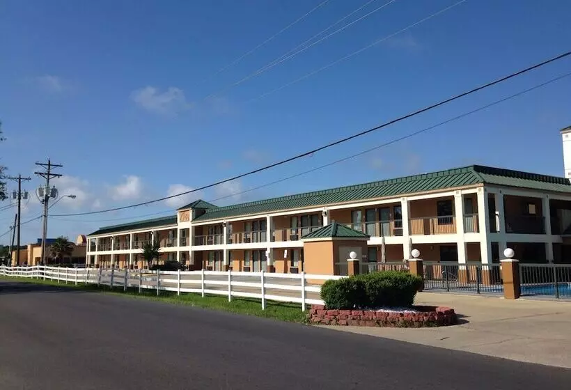 هتل Econo Lodge Inn & Suites Ocean Springs Biloxi