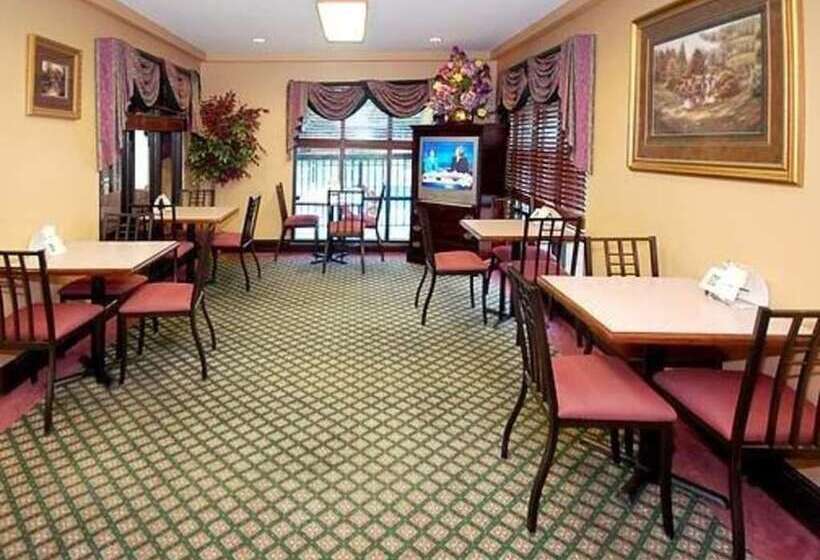 בית מלון כפרי Econo Lodge Inn & Suites Ocean Springs   Biloxi