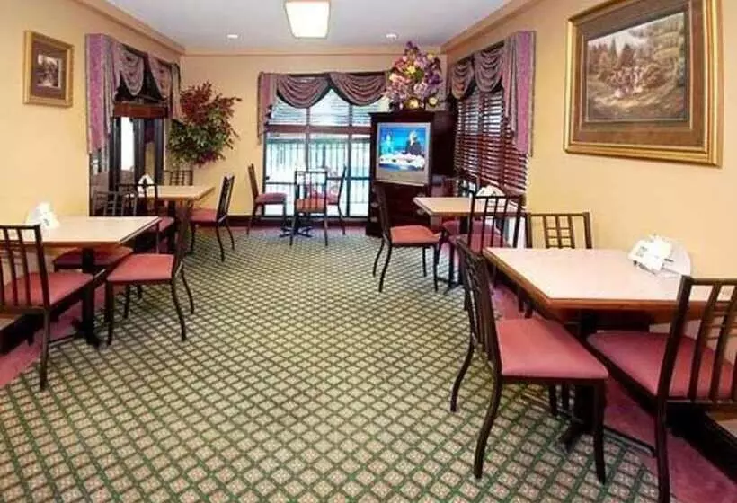 هتل Econo Lodge Inn & Suites Ocean Springs Biloxi