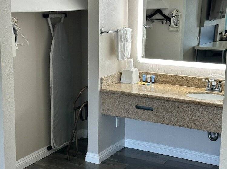 Wave Hotel Manhattan Beach