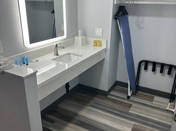 Wave Hotel Manhattan Beach