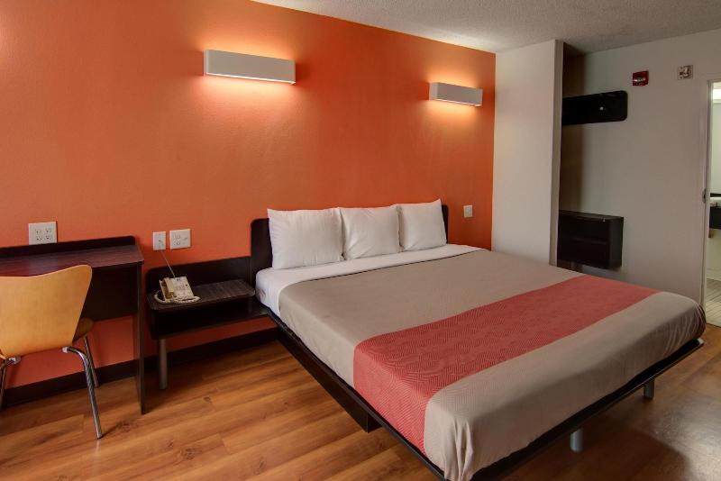 Motel 6 West Monroe, La