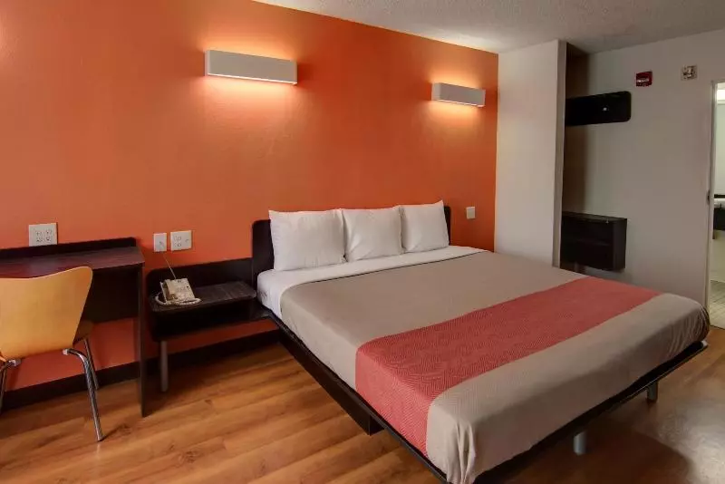 Motel 6 West Monroe, La