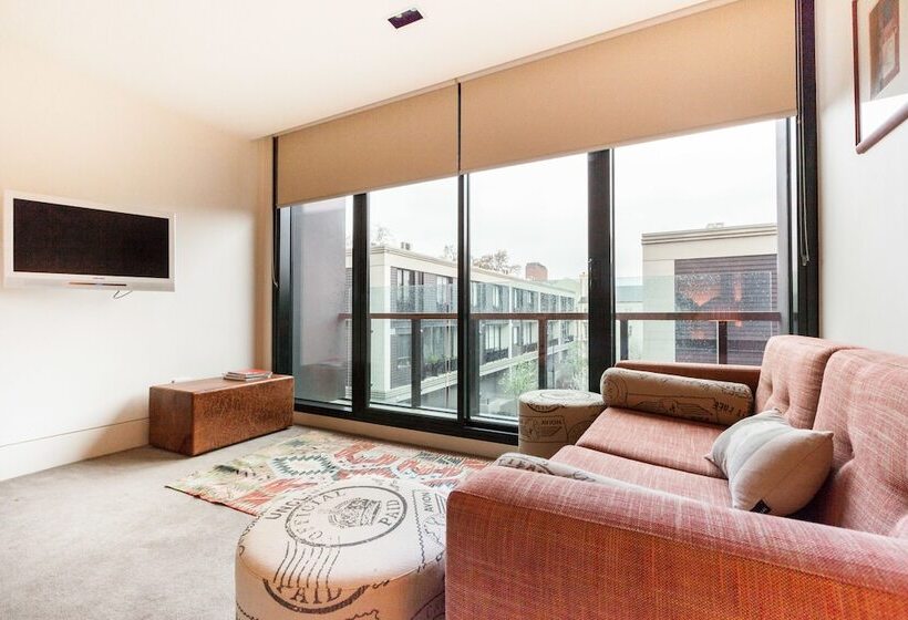 Celeste, 1bdr East Melbourne Apartment