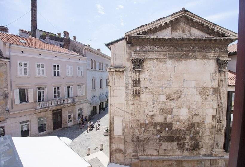 Diana City Hall View