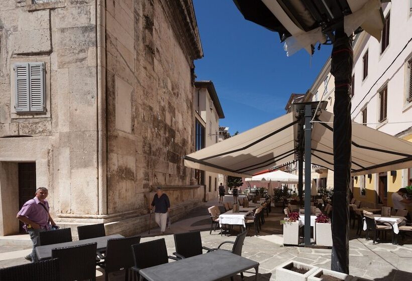 Diana City Hall View