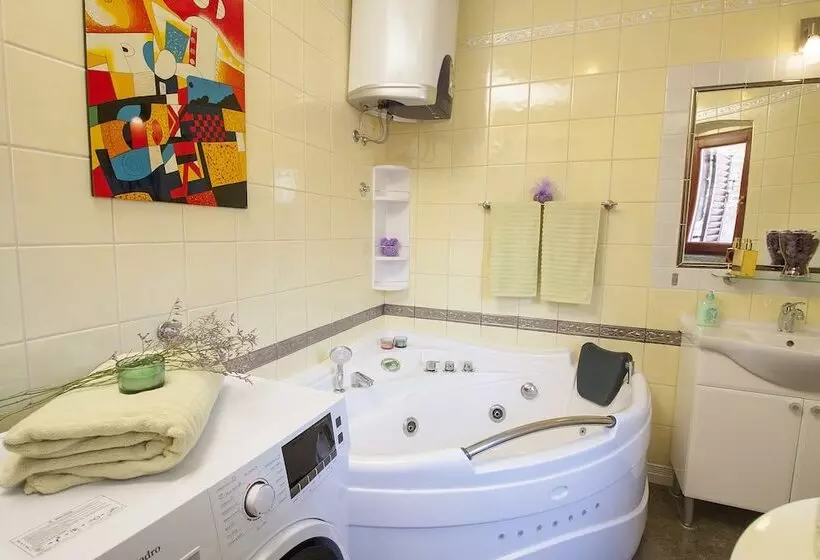 Diana City Hall View