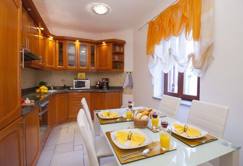 Diana City Hall View