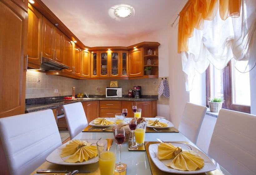 Diana City Hall View