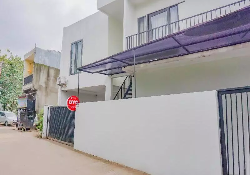 پانسیون Reddoorz @ Limo Depok