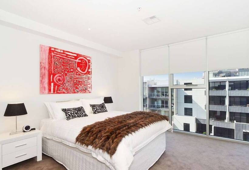 Penthouse With Bay Views